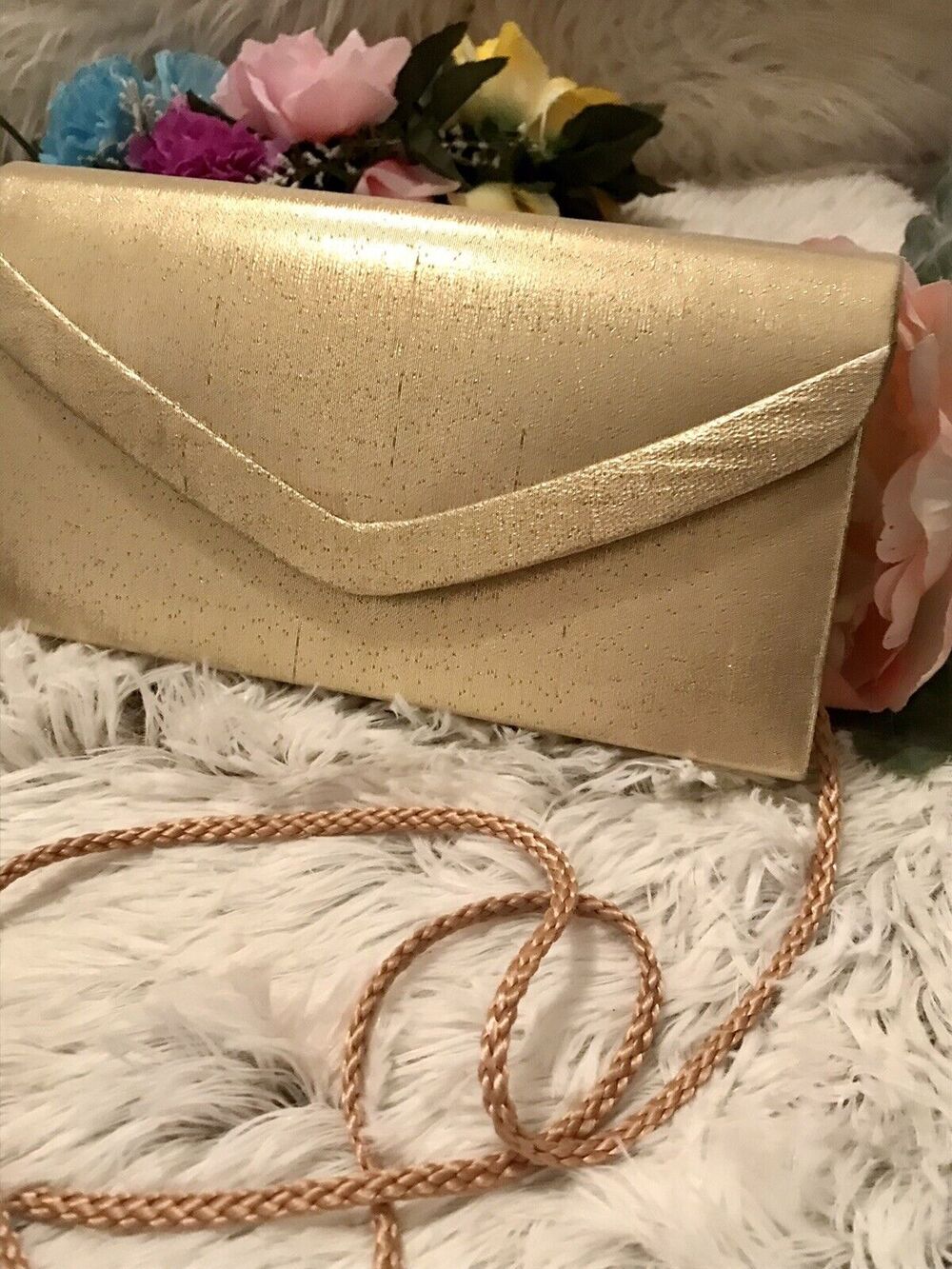 VTG U.S. PAT 4453294 MAGNETIC SNAP EVENING BAG GOLD FABRIC EVENING STRAP